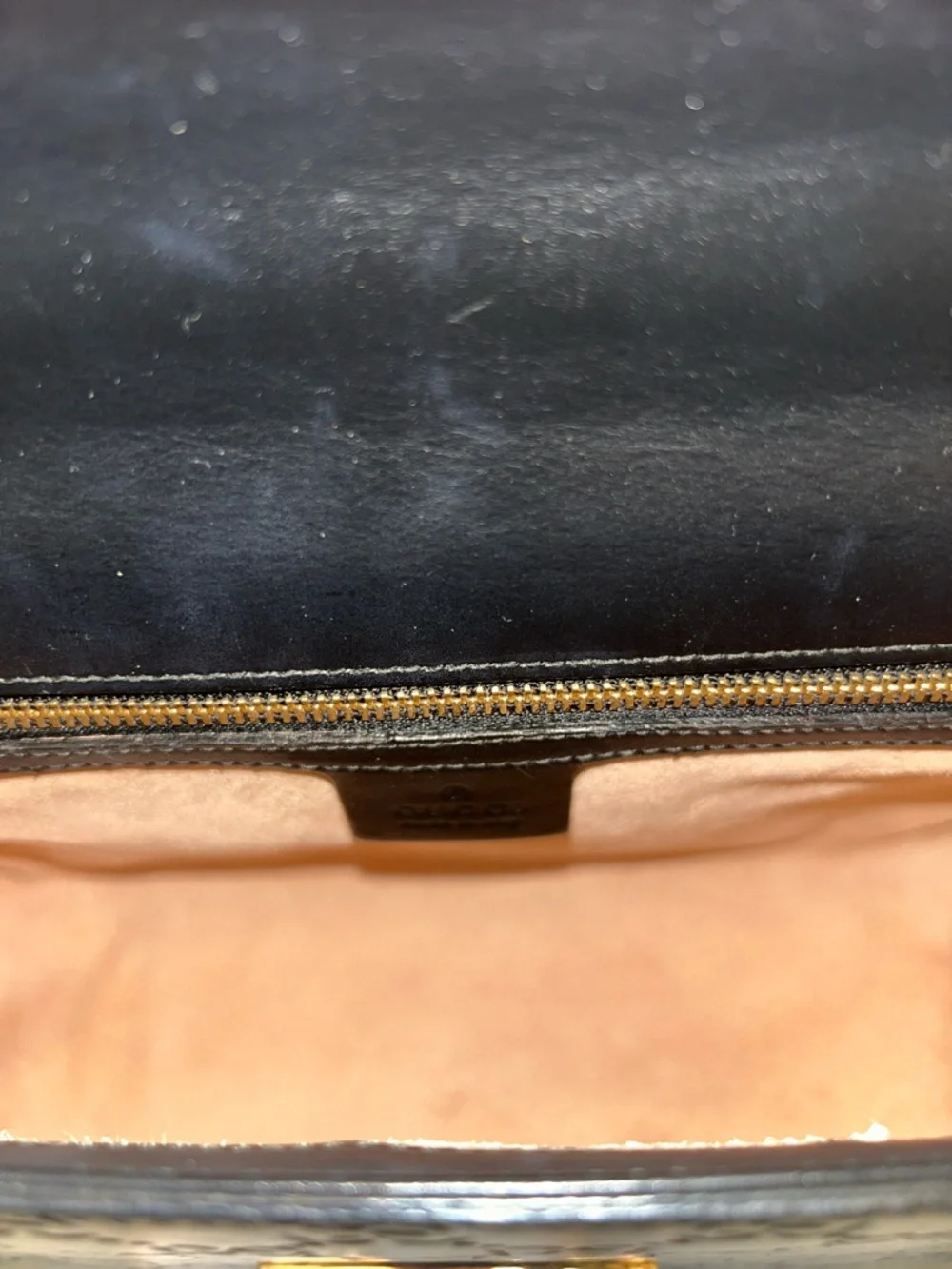 Gucci Black Embossed GG Leather Crossbody with Gold Lock - Picture 9 of 12